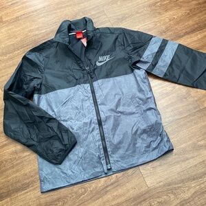 Nike Black/Gray Windbreaker Men Medium